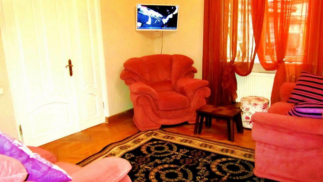 Hotel Renesans Тбилиси Екстериор снимка