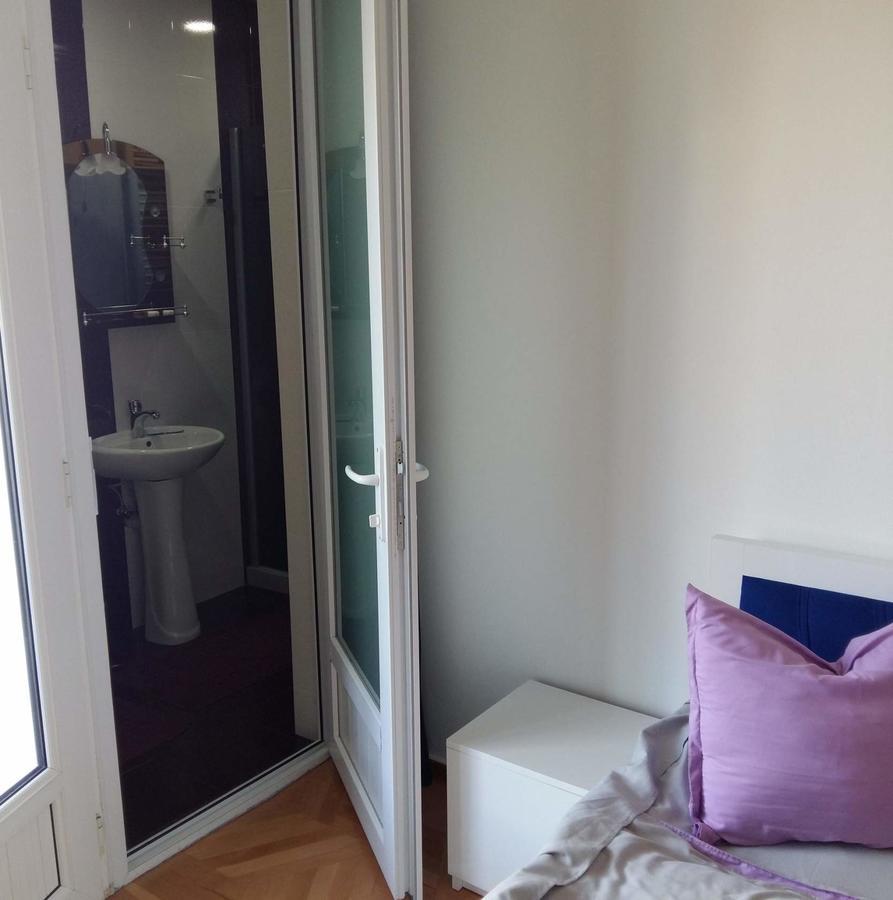Hotel Renesans Тбилиси Екстериор снимка