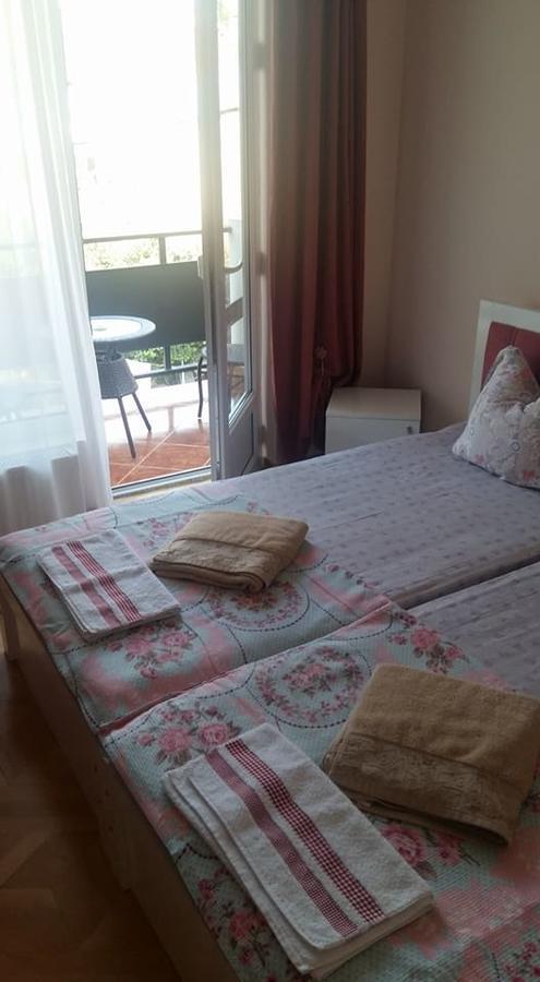 Hotel Renesans Тбилиси Екстериор снимка